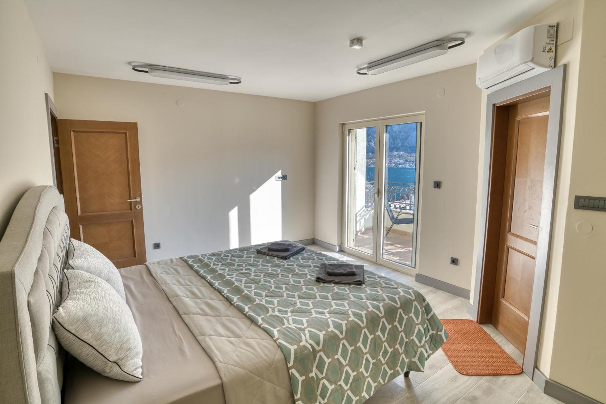 Luxurious 3-Bedroom Apartment By Mn Property Kotor Exterior photo